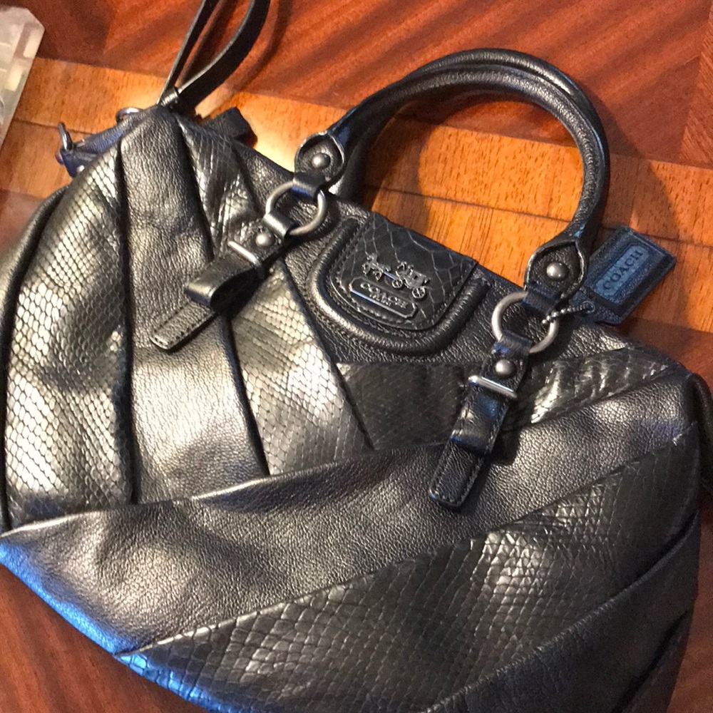 Rare Coach Black Snakeskin leather purse/crossbody